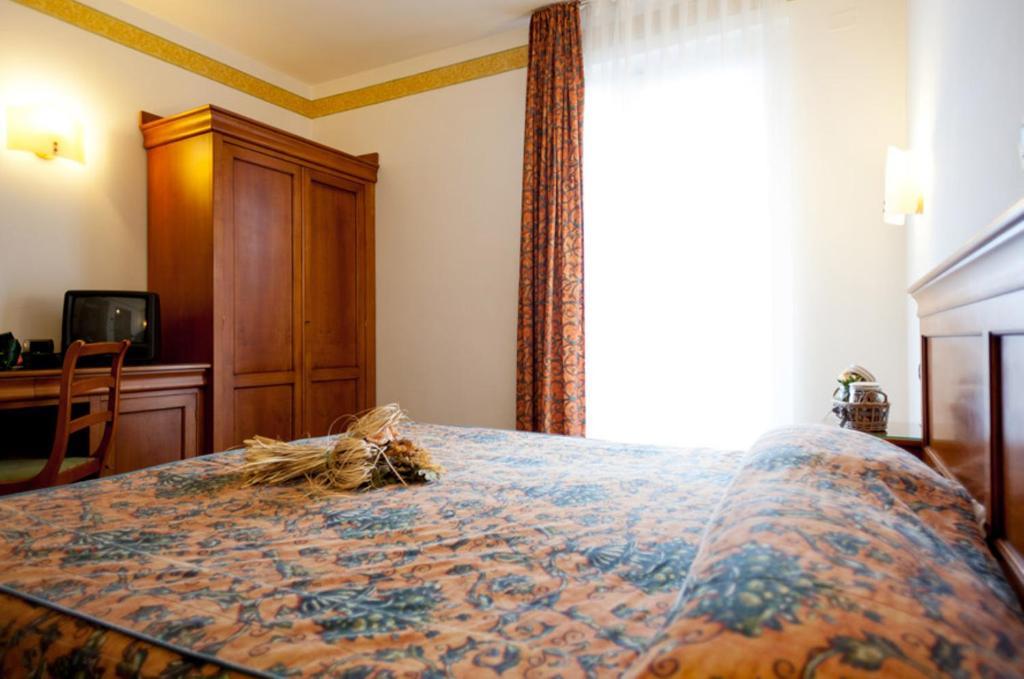 Hotel Bologna Bardolino Pokój zdjęcie